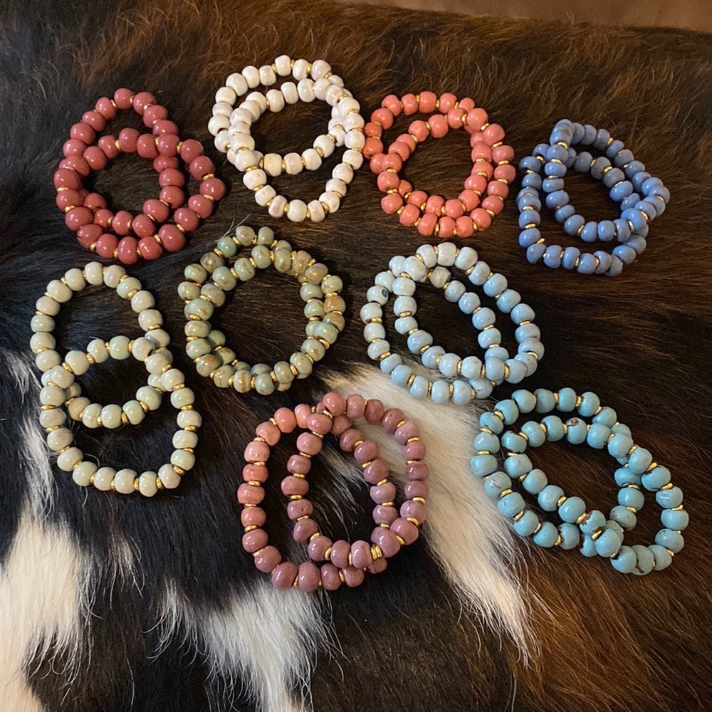 NWT handmade clay bead stretch bracelets - pinks/blues/white w/gold spacers.